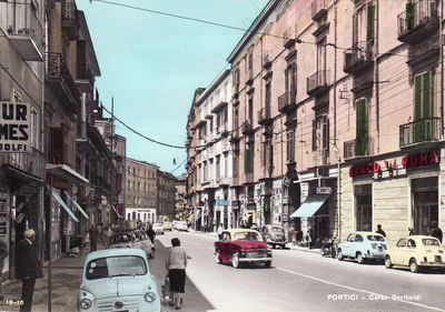 portici-corso-garibaldi-auto.JPG