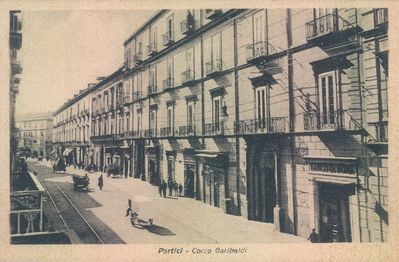 portici-garibaldi-carrozze.JPG