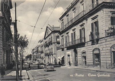 portici-garibladi-fiat-1100.jpg